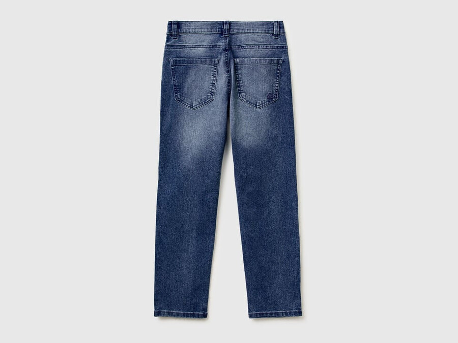 slim-fit-jeans